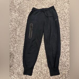 Nike Black Tech Fleece joggers